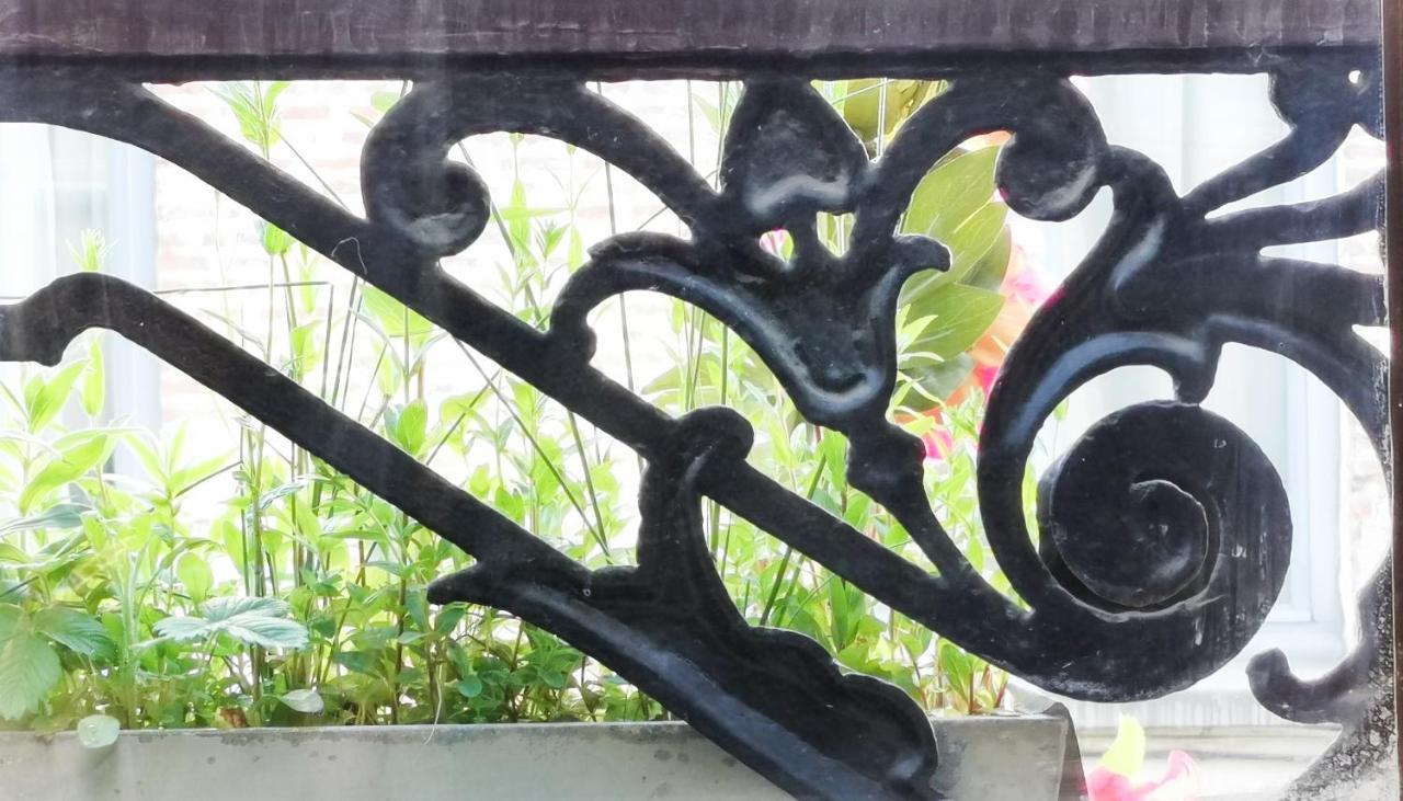 דירות בריסל La Maison Des Vacances מראה חיצוני תמונה